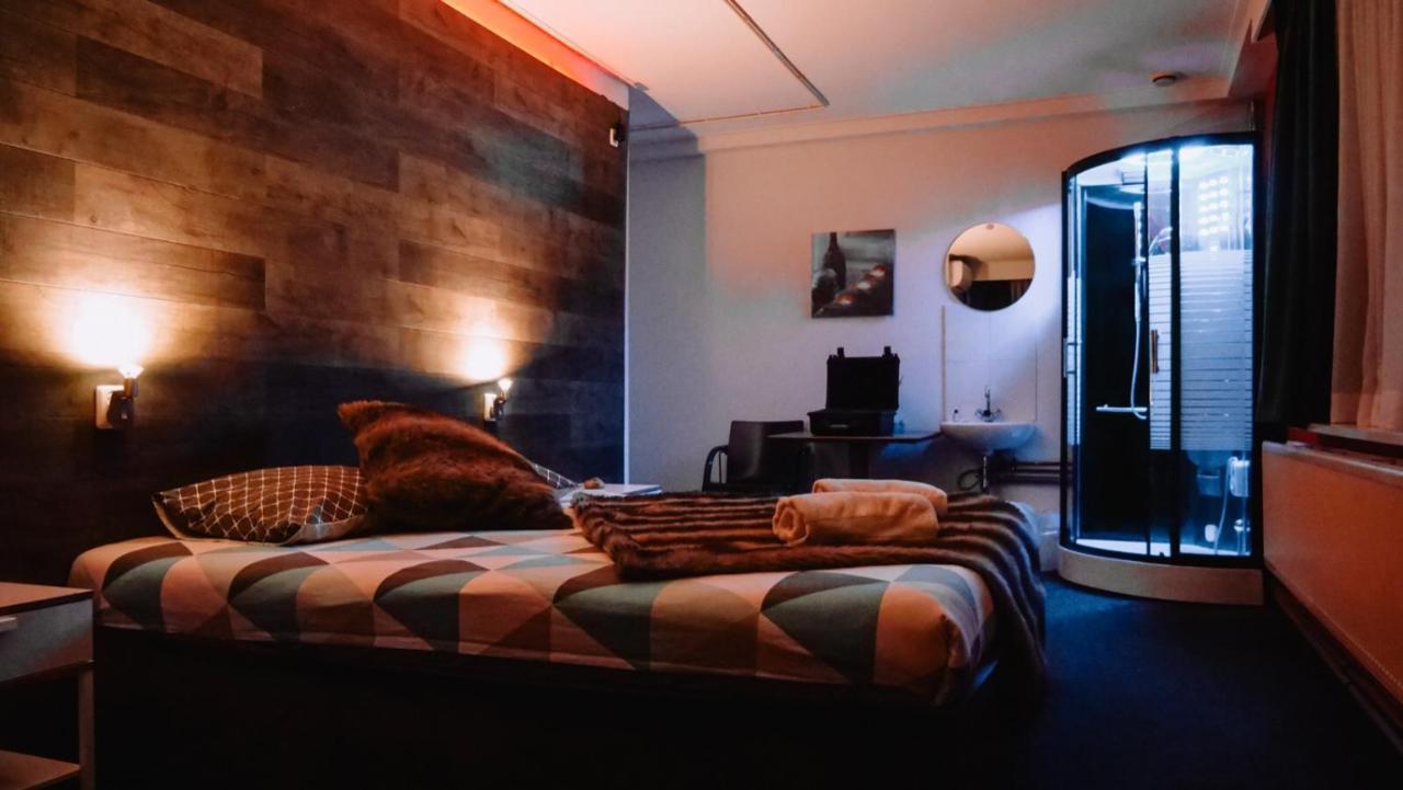 Hostel Het Wapen Van Pernis Exteriér fotografie